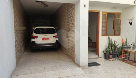 Sobrado à venda ou para alugar com 4 quartos, sendo 2 suítes,  em Santana, São Paulo, SP