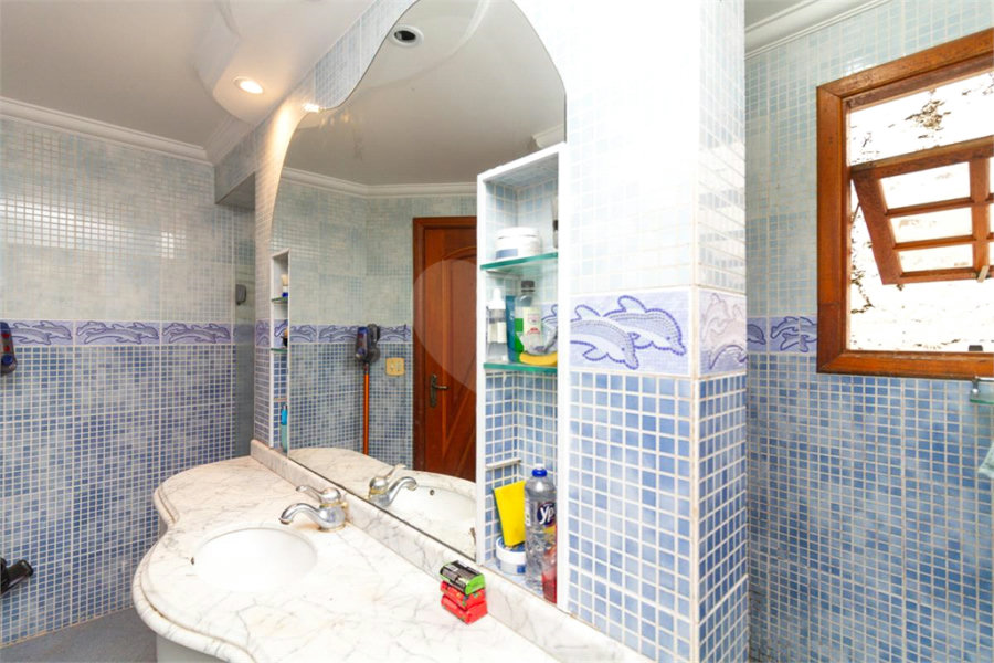 Casa à venda com 4 quartos, sendo 2 suítes, no condomínio Da Serra, São Paulo - SP