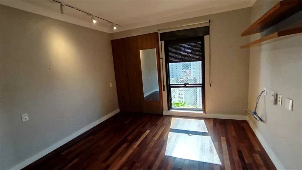 Duplex para alugar com 3 suítes em Real Parque, São Paulo, SP