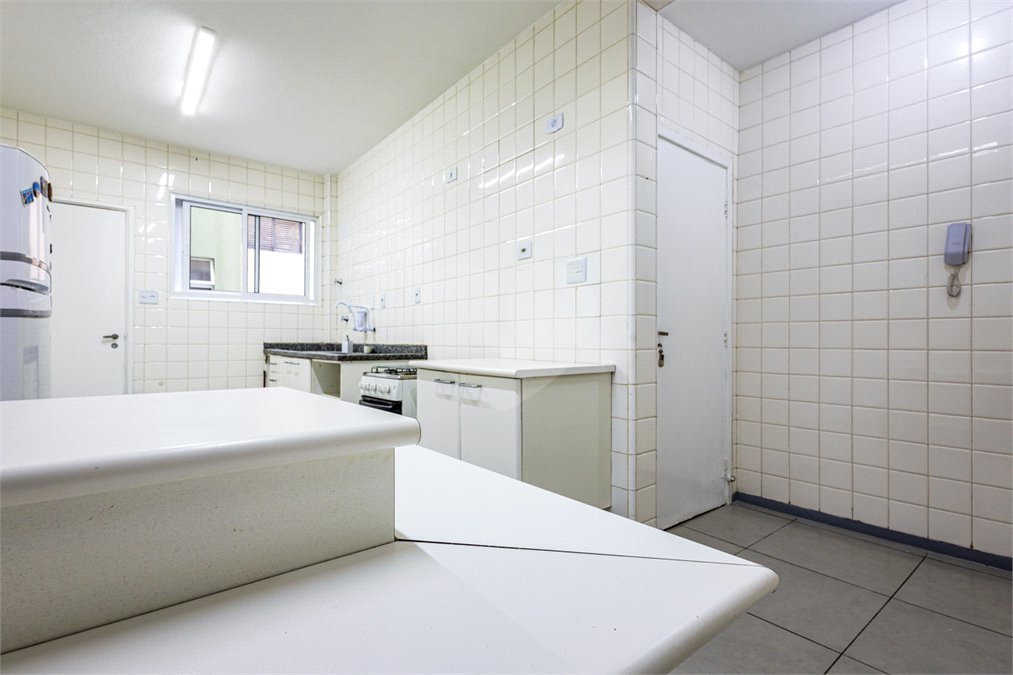 Apartamento à venda com 3 quartos, sendo 1 suíte, em Pinheiros, São Paulo, SP