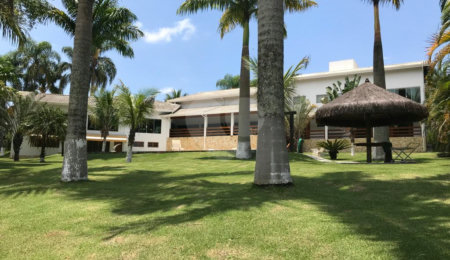 Casa à venda com 4 suítes no Centro, Guararema, SP