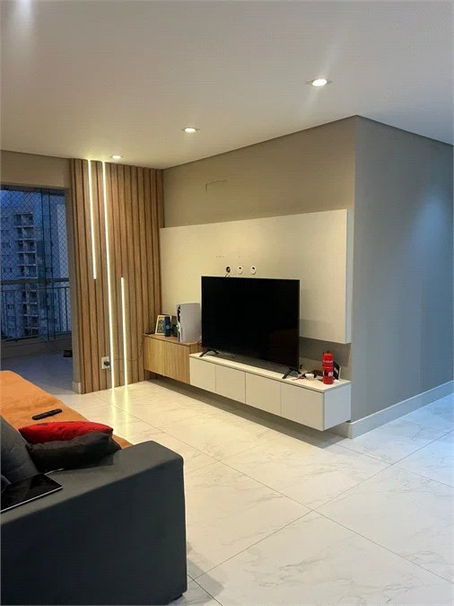 Apartamento à venda com 3 quartos, sendo 1 suíte,  em Jardim Vazani, São Paulo, SP