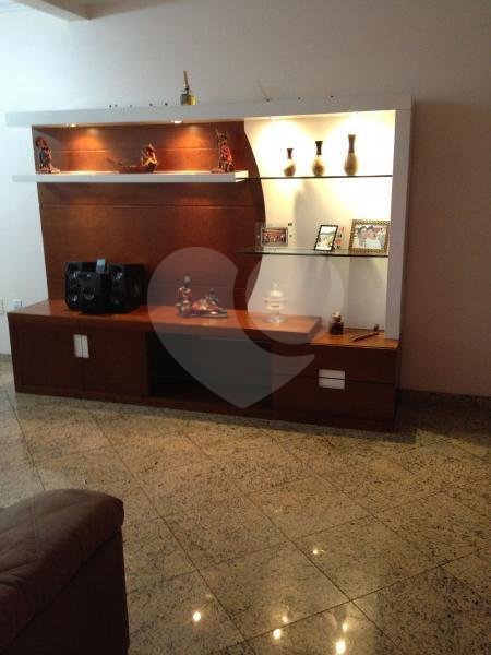Sobrado à venda com 3 quartos, sendo 1 suíte, em Vila Nova Cachoeirinha, São Paulo, SP