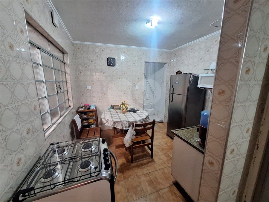 Sobrado à venda com 2 quartos em Vila Nivi, São Paulo, SP