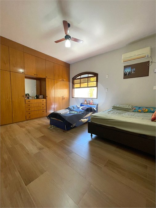 Casa Térrea à venda com 5 quartos, sendo 2 suítes, em Campo Grande, Rio de Janeiro, RJ