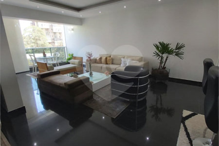 Apartamento à venda com 3 quartos, sendo 2 suítes, em Vila Andrade, São Paulo, SP