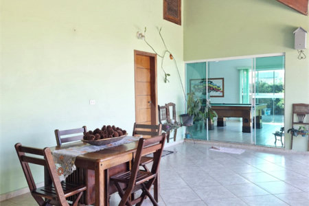 Casa à venda com 4 suítes no condomínio Bougainville, Peruíbe - SP