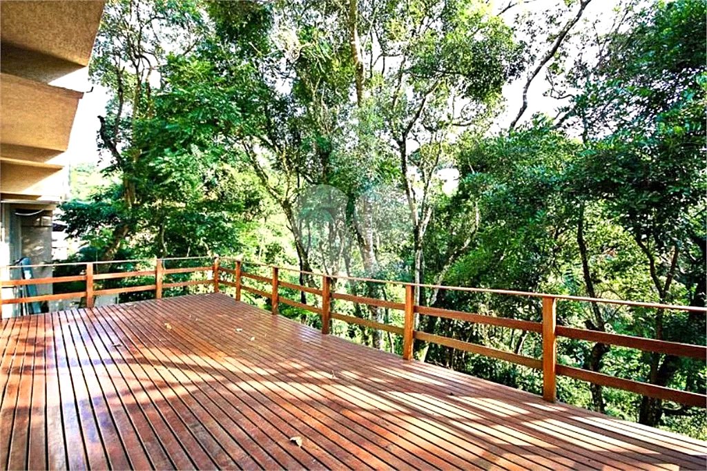 Casa à venda com 4 quartos, sendo 3 suítes,  no condomínio Itatinga 1, São Paulo - SP