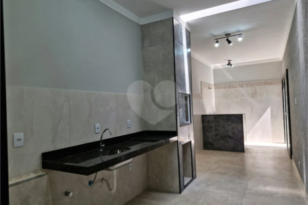 Casa à venda com 2 quartos, sendo 1 suíte, no condomínio Residencial Jardim, Sorocaba - SP