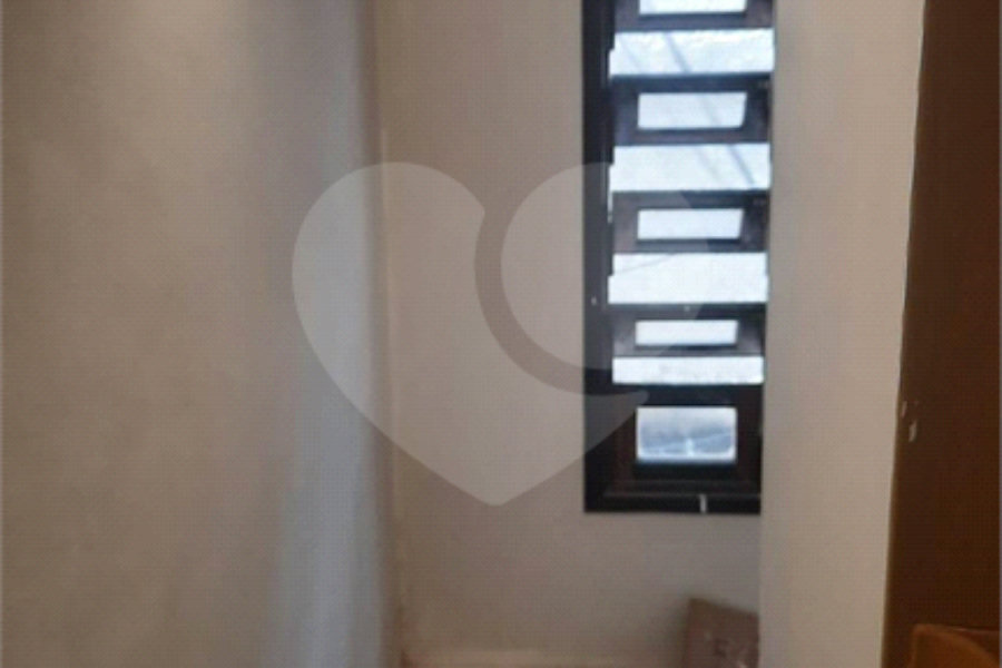 Sobrado à venda com 5 quartos em Vila Nova Cachoeirinha, São Paulo, SP