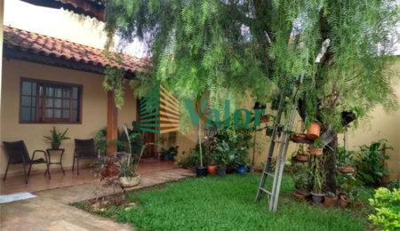 Casa à venda com 3 quartos, sendo 1 suíte,  em Jardim Brasil, São Carlos, SP
