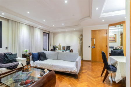 Apartamento à venda com 3 suítes em Vila Regente Feijó, São Paulo, SP