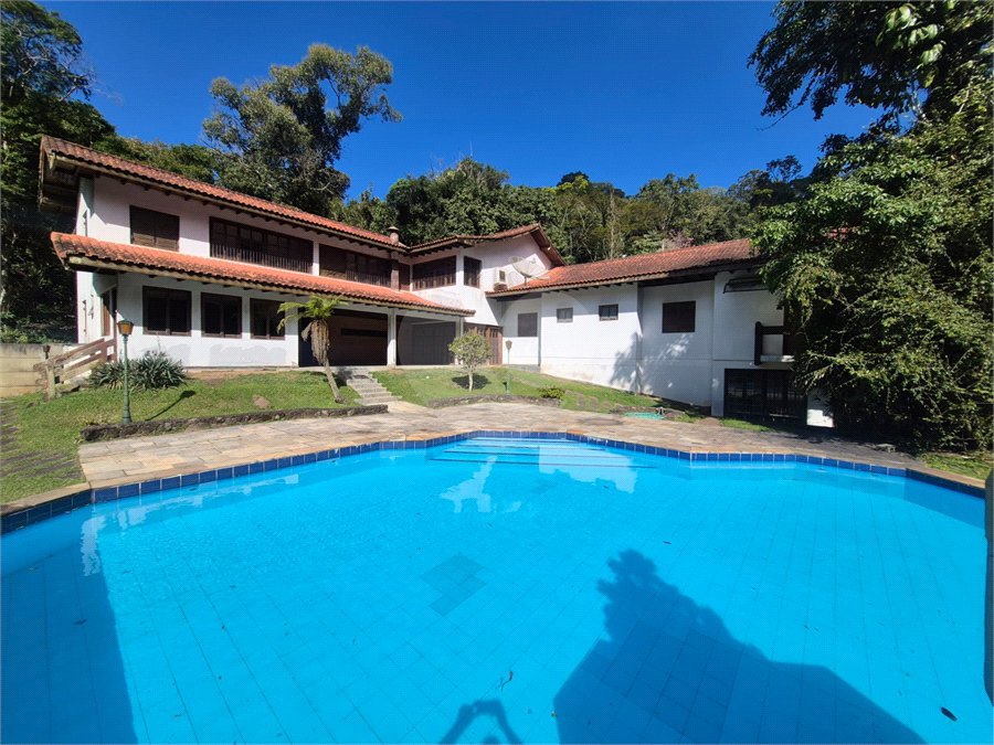 Casa à venda ou para alugar com 4 suítes no condomínio Parque Imperial da Cantareira, Mairiporã - SP