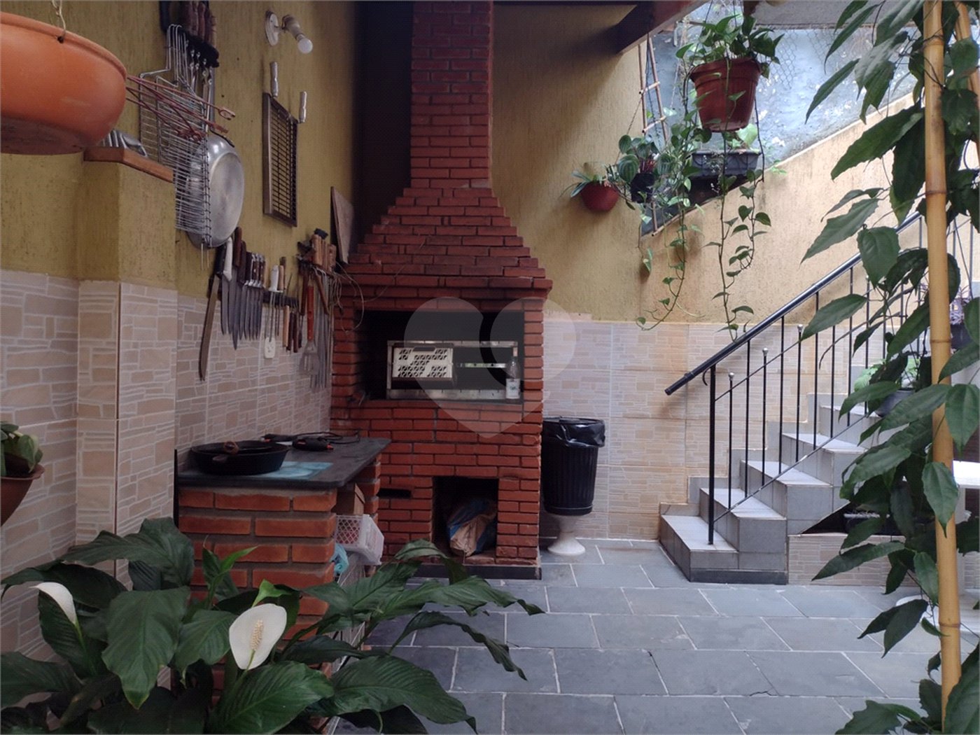 Casa à venda com 4 quartos, sendo 2 suítes, em Vila Gustavo, São Paulo, SP