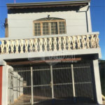 Casa Sobrado com piso cerâmico, com 3 dormitórios no Jardim Ricetti