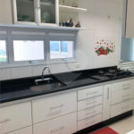 APARTAMENTO COM 132m² - 3 DORMITÓRIOS (SENDO 1 SUÍTE)