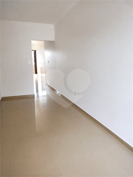 Sobrado à venda com 3 quartos, sendo 1 suíte,  em Vila Linda, Santo André, SP