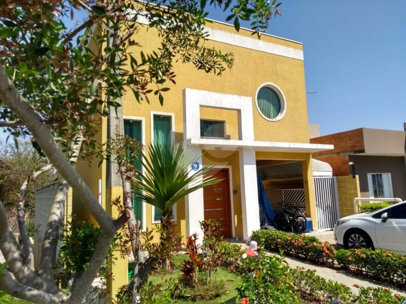 Casa à venda com 2 quartos no condomínio Portal do Bosque, Louveira - SP