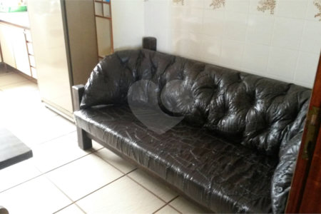 Apartamento à venda com 3 quartos, sendo 1 suíte, em Jardim Enseada, Guarujá, SP