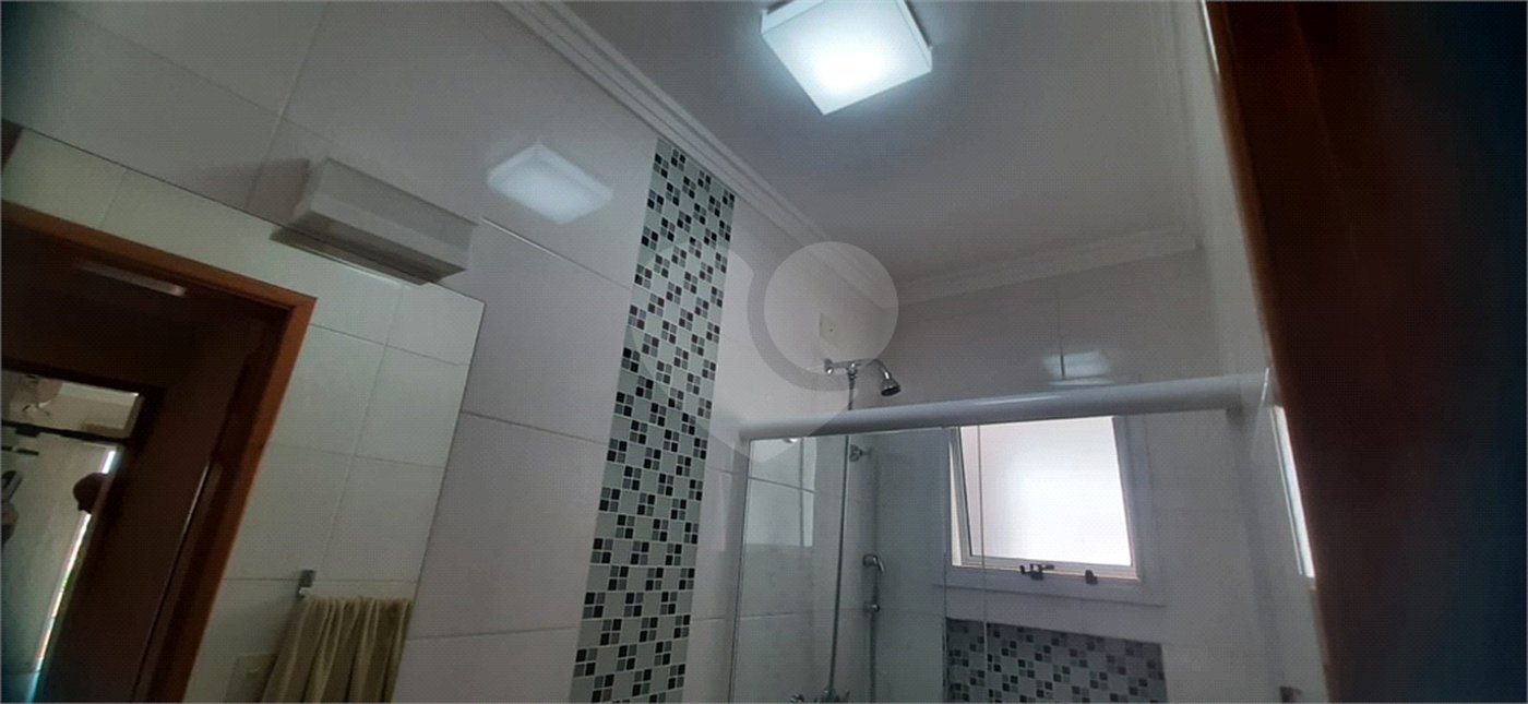 Casa à venda com 3 quartos, sendo 2 suítes, no condomínio Mário Araújo, São Paulo - SP
