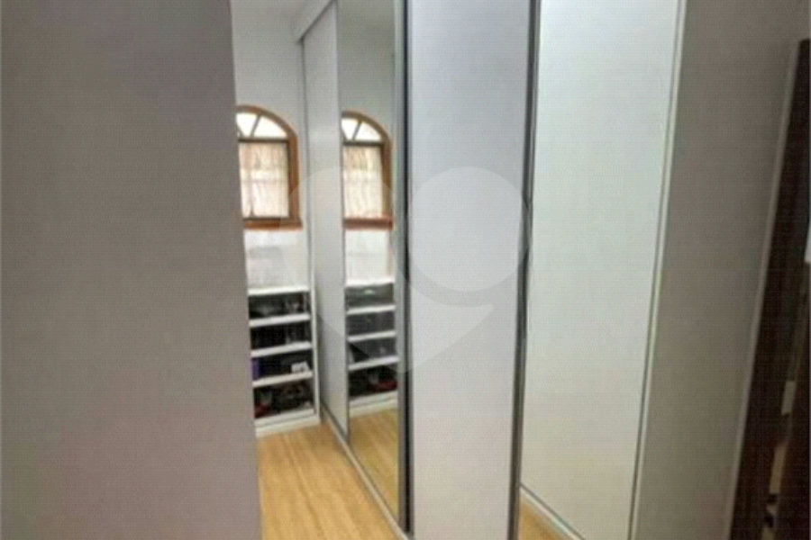 Sobrado à venda com 4 quartos, sendo 2 suítes, em Vila Maria Alta, São Paulo, SP