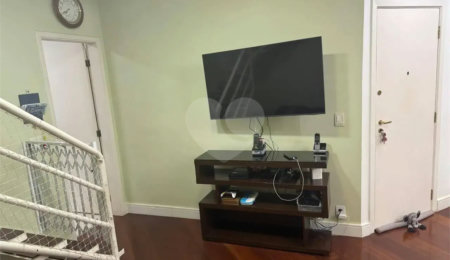 Apartamento à venda com 3 quartos, sendo 1 suíte,  em Parque Imperial, São Paulo, SP