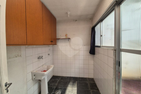 Casa à venda com 3 quartos, sendo 2 suítes, no condomínio Quintas Marajoara, São Paulo - SP