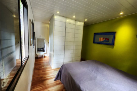 Casa à venda com 4 quartos, sendo 2 suítes, no condomínio Vila Nova de Gaia, São Paulo - SP