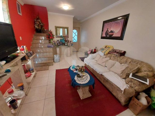 Sobrado à venda com 3 quartos, sendo 1 suíte,  em Vila Mazzei, São Paulo, SP