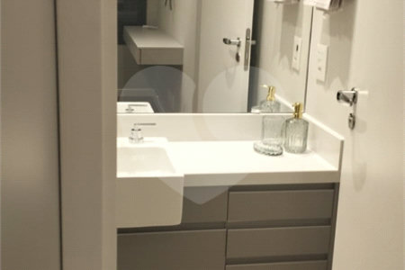Apartamento para alugar com 2 quartos em Jardim das Acácias, São Paulo, SP