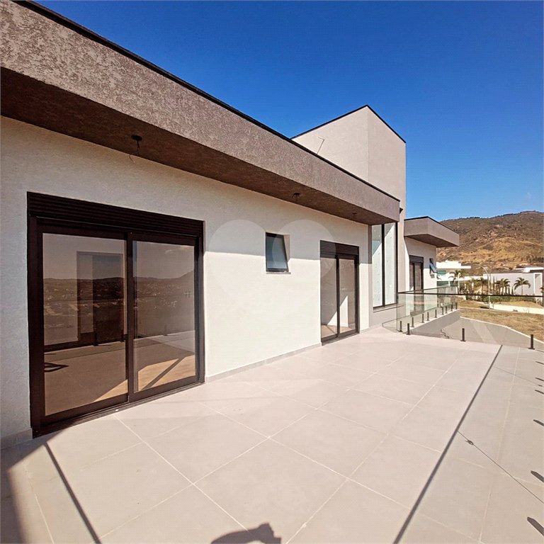 Casa à venda com 4 suítes no condomínio Itapora, Atibaia - SP