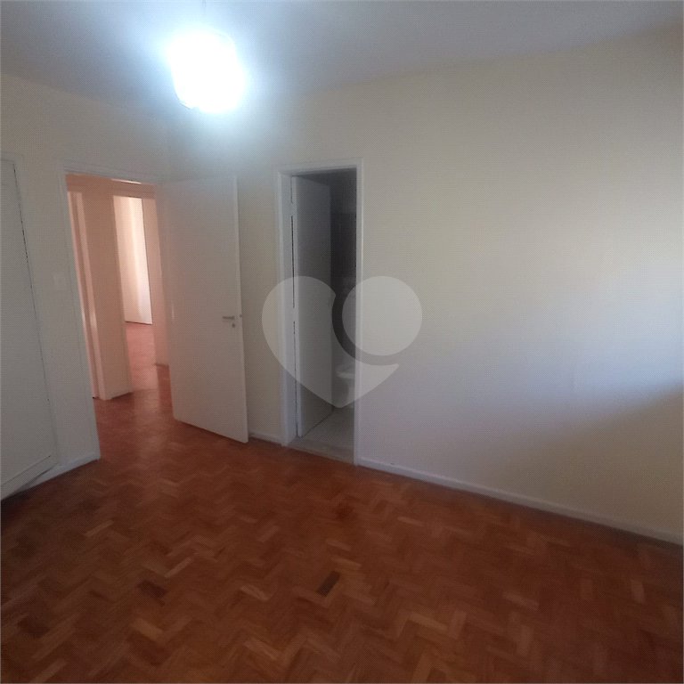 Apartamento à venda com 3 quartos, sendo 1 suíte, em Pinheiros, São Paulo, SP