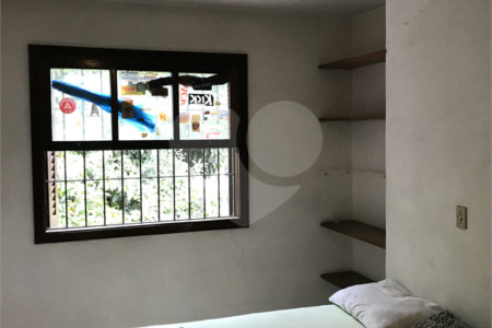 Sobrado à venda com 4 quartos, sendo 2 suítes,  em Vila Mariana, São Paulo, SP