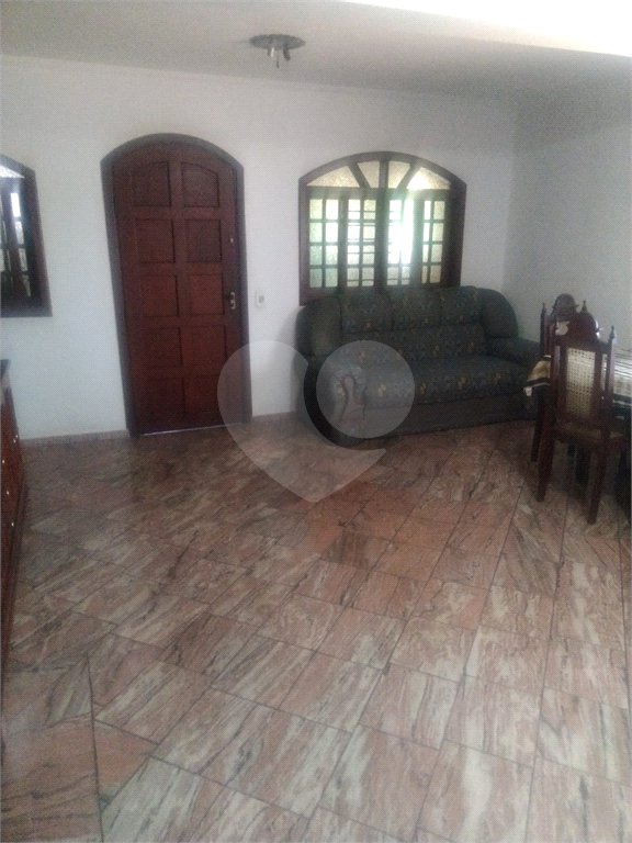 Sobrado à venda com 4 quartos, sendo 2 suítes,  em Instituto de Previdência, São Paulo, SP