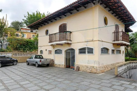 Casa à venda ou para alugar com 4 suítes em Vila Comercial, São Paulo, SP
