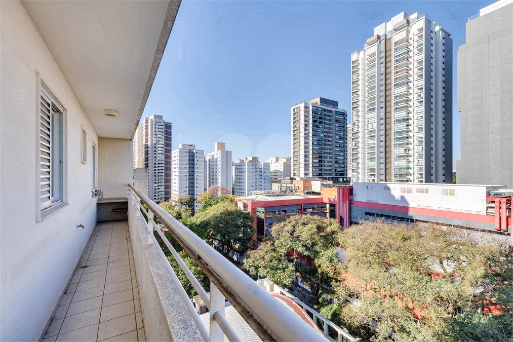 Apartamento à venda com 3 quartos, sendo 1 suíte, em Chácara Santo Antônio (zona Sul), São Paulo, SP