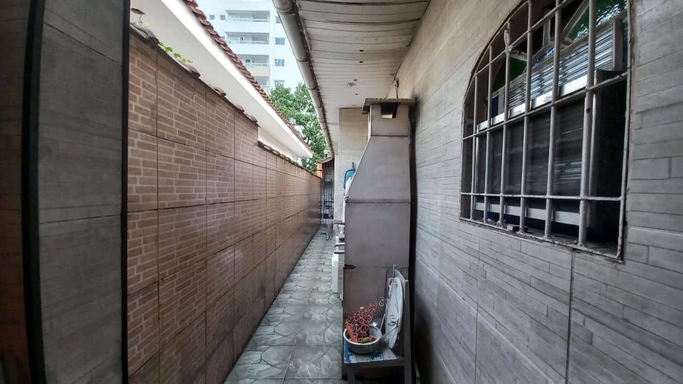 Casa com 2 dormitórios à venda, 100 m² por R$ 700.000,00 - Vila Guilhermina - Praia Grande/SP