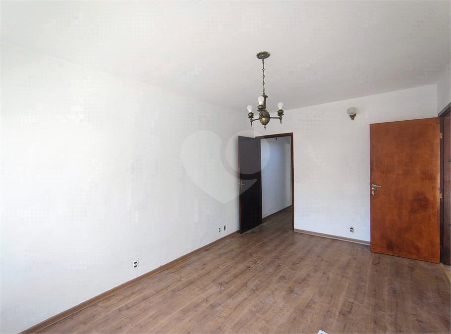 Casa à venda com 3 quartos, sendo 1 suíte, em Vila Vianelo, Jundiaí, SP