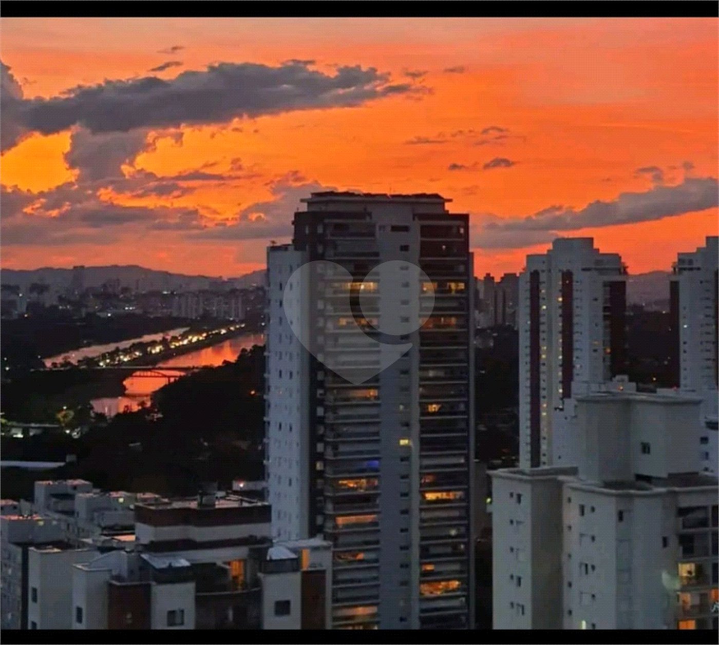 Apartamento à venda com 2 quartos, sendo 1 suíte, em Pinheiros, São Paulo, SP
