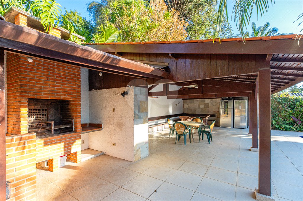 Casa Térrea à venda com 5 quartos, sendo 3 suítes, em Jardim Marajoara, São Paulo, SP