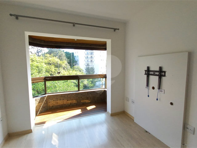 Apartamento à venda com 3 quartos, sendo 1 suíte,  em Butantã, São Paulo, SP