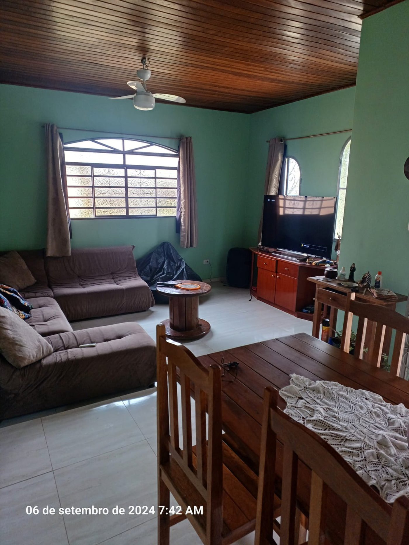 Casa à venda com 3 quartos, sendo 1 suíte, no condomínio Cafezal VI, Itupeva - SP