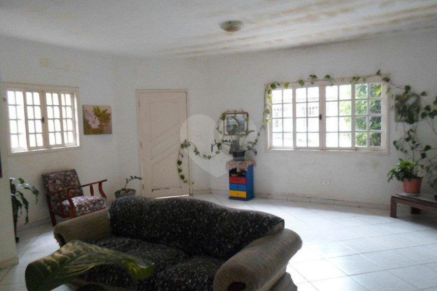 Casa à venda com 3 quartos em Vila Irmãos Arnoni, São Paulo, SP