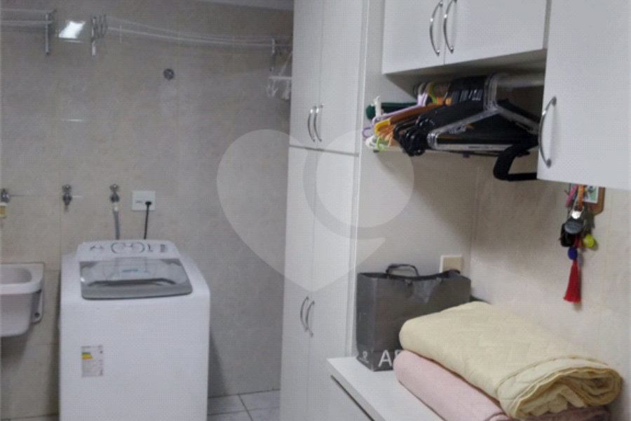 Casa à venda com 4 quartos, sendo 3 suítes, no condomínio Da Serra, São Paulo - SP