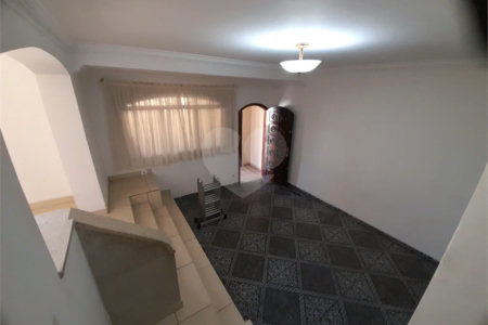 Sobrado à venda com 3 quartos, sendo 2 suítes, em Vila Gustavo, São Paulo, SP