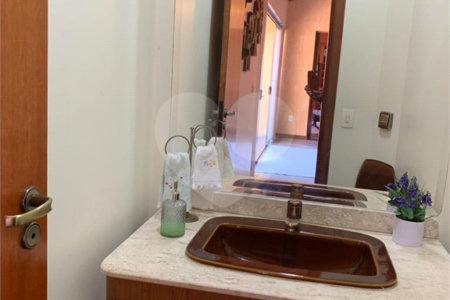 Casa à venda com 6 quartos, sendo 4 suítes, no condomínio São Joaquim, Vinhedo - SP
