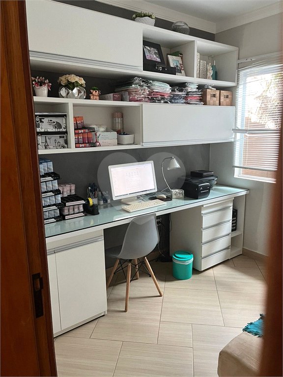 Casa à venda com 3 quartos, sendo 1 suíte,  em Vila Suissa, Mogi das Cruzes, SP