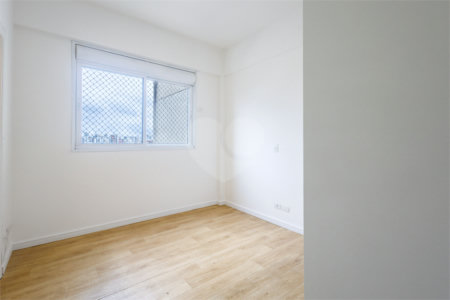 Apartamento à venda com 4 quartos, sendo 2 suítes,  em Indianópolis, São Paulo, SP