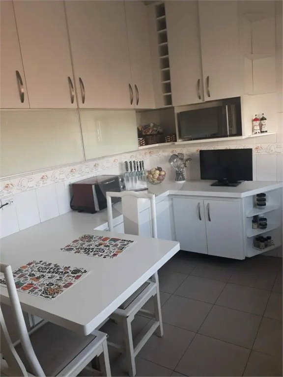 Sobrado à venda com 3 quartos, sendo 1 suíte, em Jardim das Vertentes, São Paulo, SP