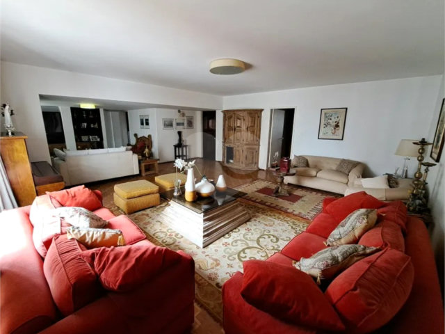 Apartamento à venda com 4 quartos, sendo 1 suíte,  em Vila Clementino, São Paulo, SP